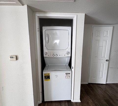 5th image of 1866 Greenfield Ave APT 306