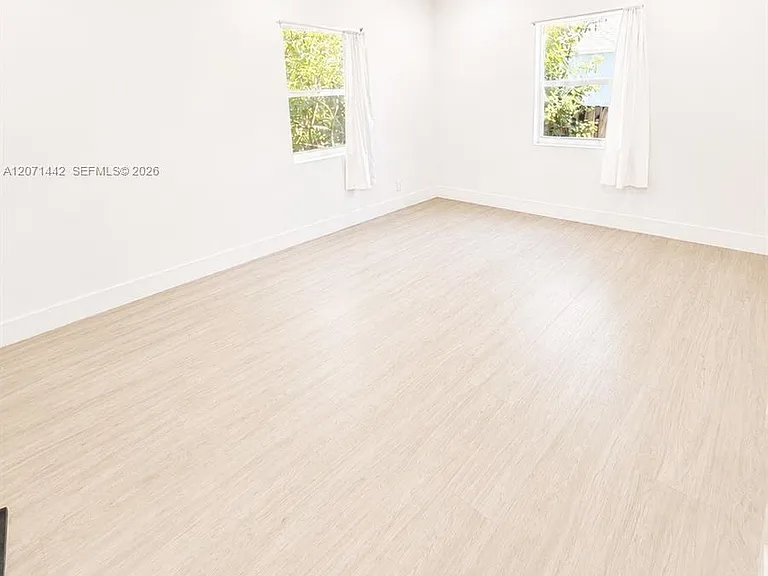 1508 Funston St — Photo 16