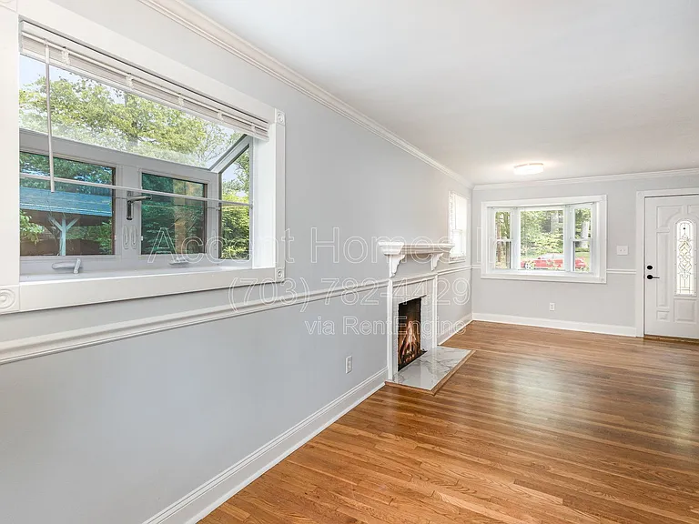 7329 Marc Dr — Photo 4