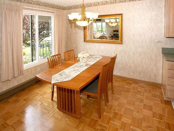 Formal dining room