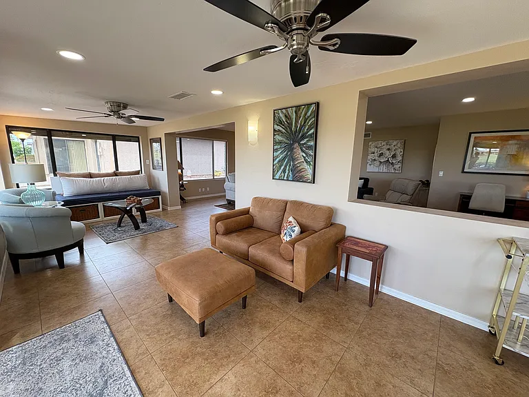 2246 N Middlecoff Dr — Photo 16