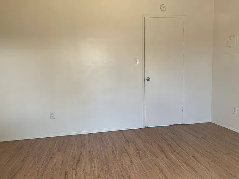 12862 Galway St #18 — Photo 6