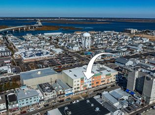 810 Asbury Ave #305, Ocean City, NJ 08226