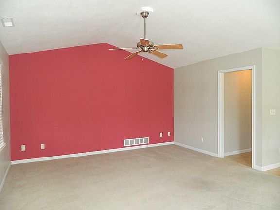 5th image of 1641 Cumberland Ave Unit 1641
