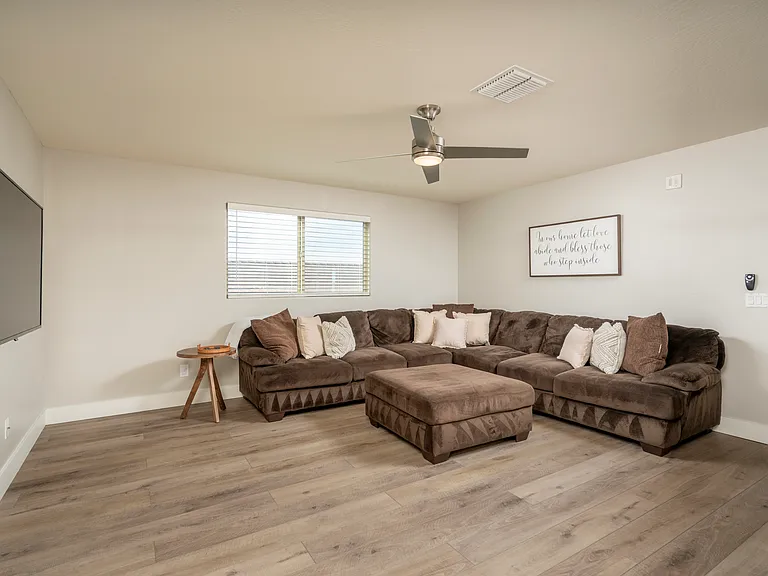 9336 W Georgia Ave — Photo 7