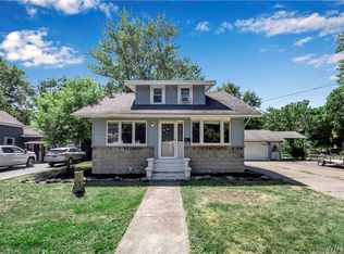 41 Center St, Lockport, NY 14094
