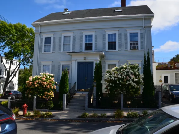 1 Park St #4, Newburyport, MA 01950