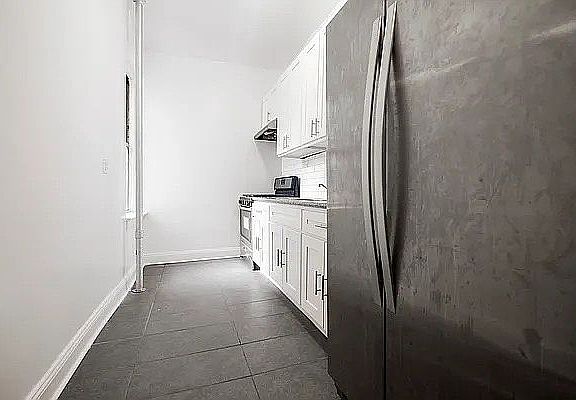 5th image of 415 E 16th St #U9
