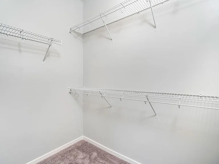 The Retreat Apartments — Photo 22
