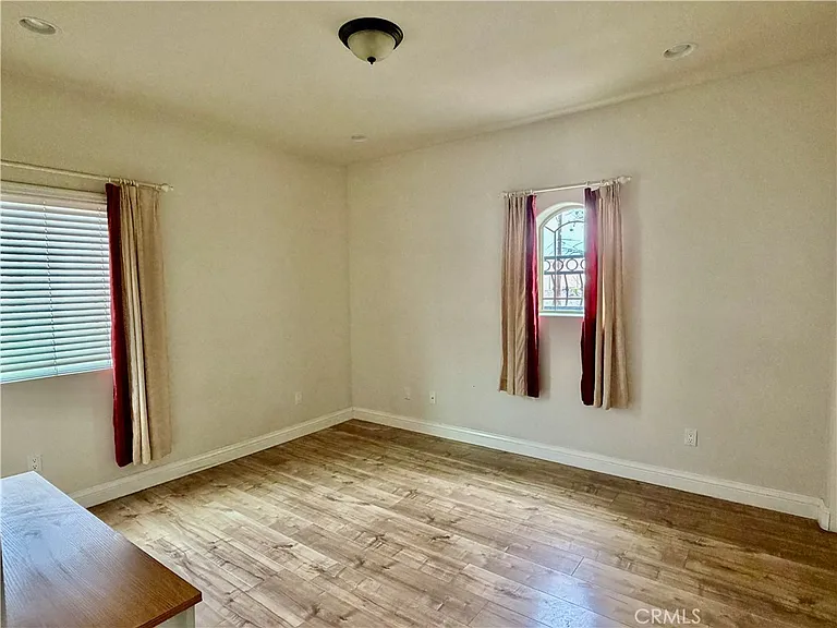 4431 Ellis Ln — Photo 9
