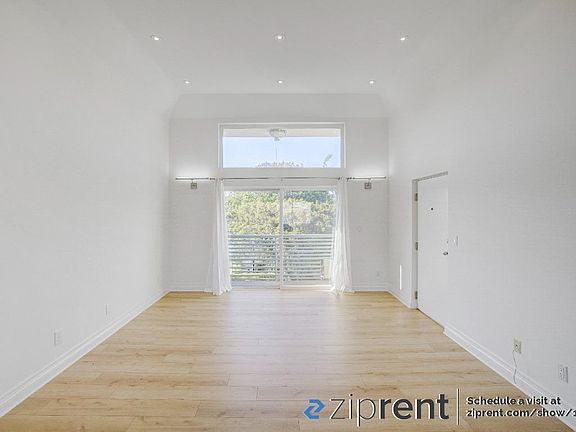 3rd image of 3604 Westwood Blvd APT 201