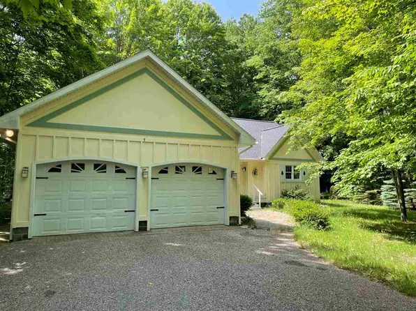 5330 Old Stagecoach Dr, Alanson, MI 49706