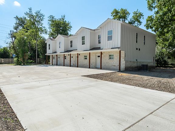 3rd image of 209 S 18th St #A