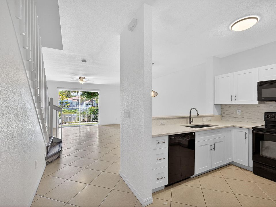 1st image of 3557 Oleander Terrace