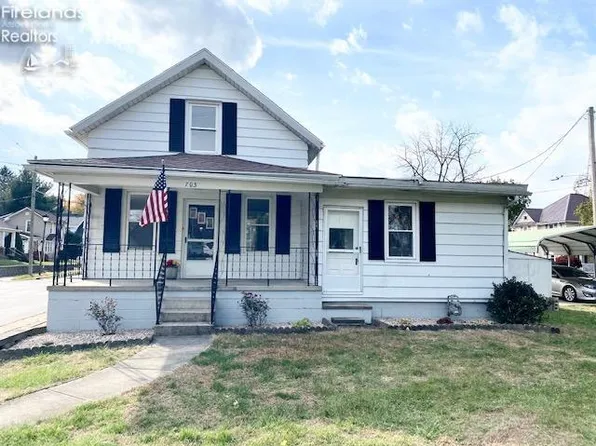703 Vine St, Clyde, OH 43410