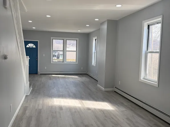 342 Bartlett St, Reading, PA 19611