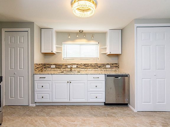 2nd image of 800 Calle Anaya S #A