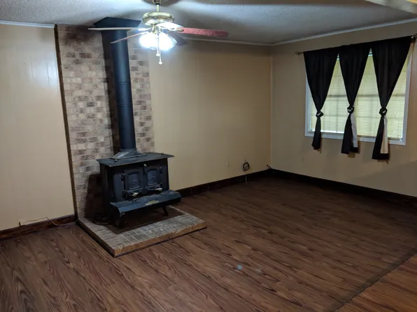 173 Lazybrook Dr, Huntington, TX 75949