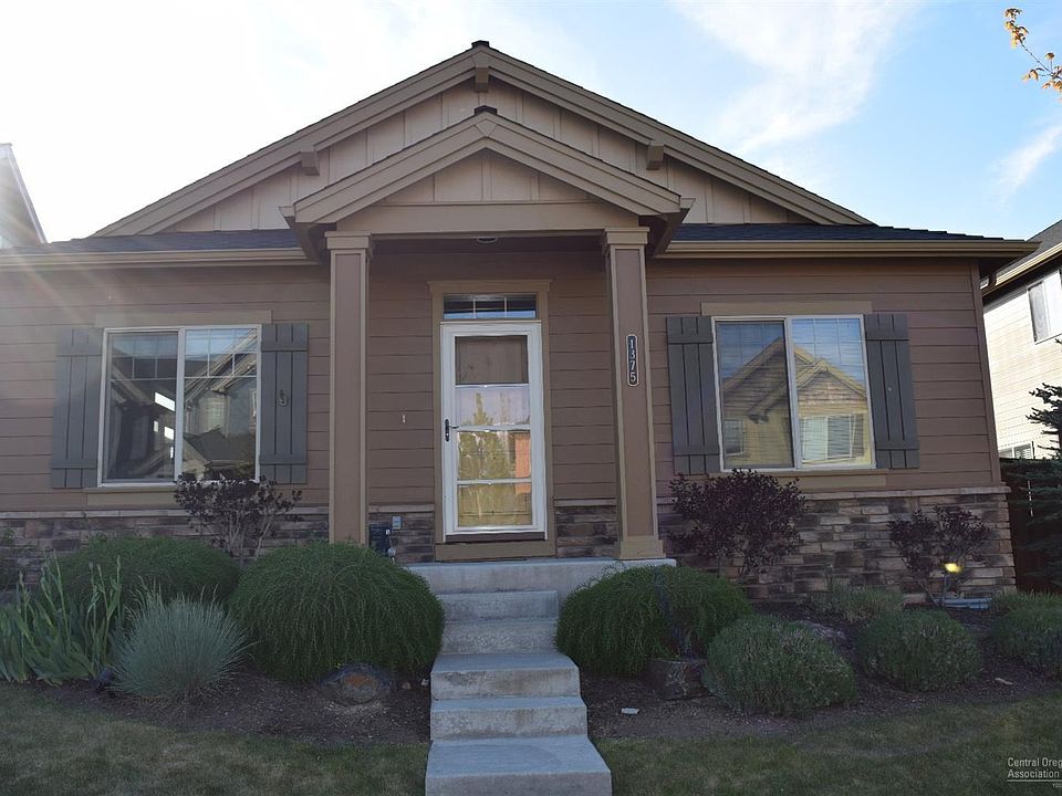1st image of 1375 NE Rosemont St