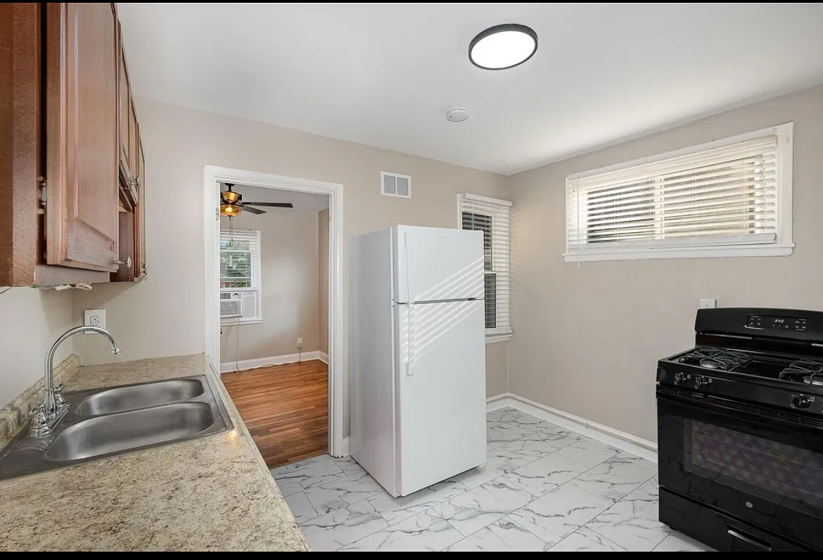 OX Properties — Photo 1