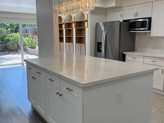 Brand-new kitchen island