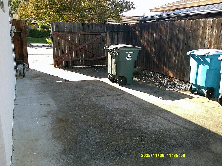 390 S Almond St — Photo 48