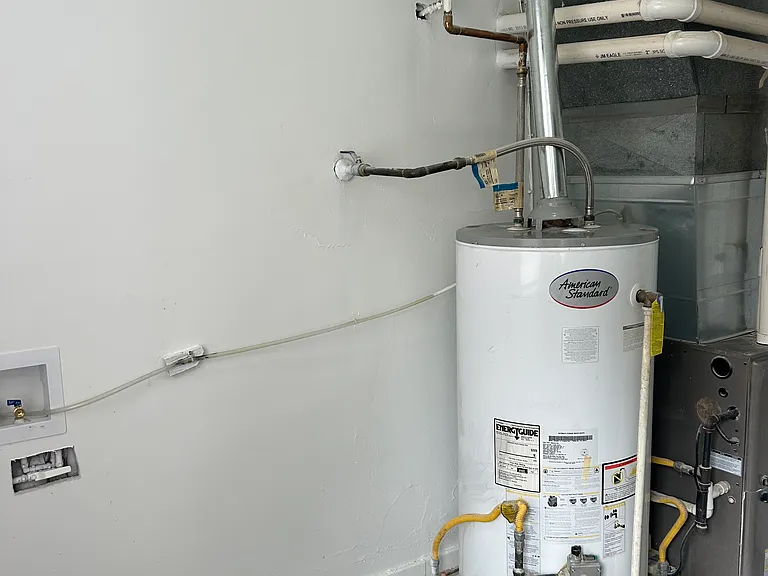 100-21F Midland Hts — Photo 8