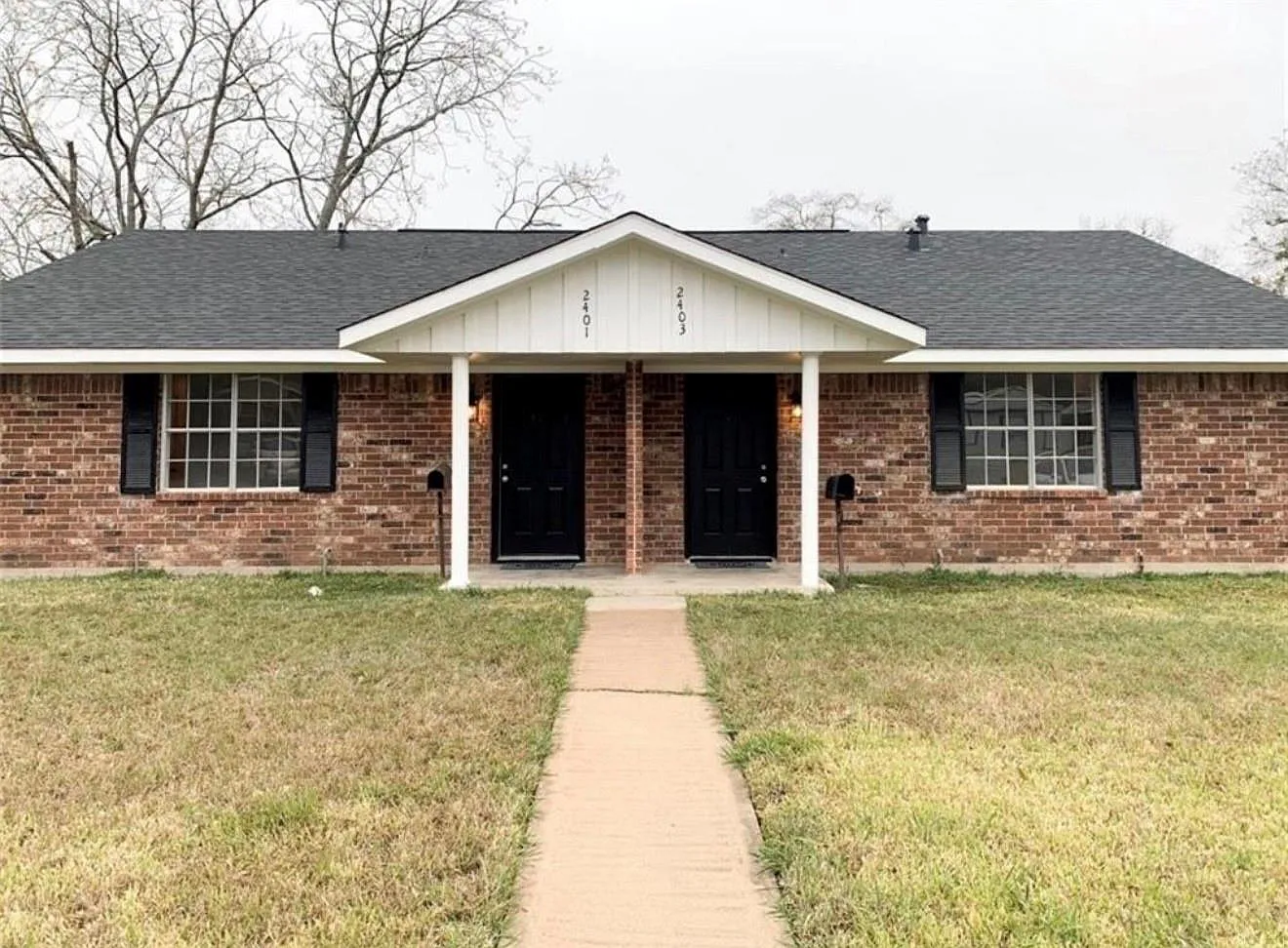 2 bed, 1.0 bath, 875 sqft, $1,350 — Photo 1