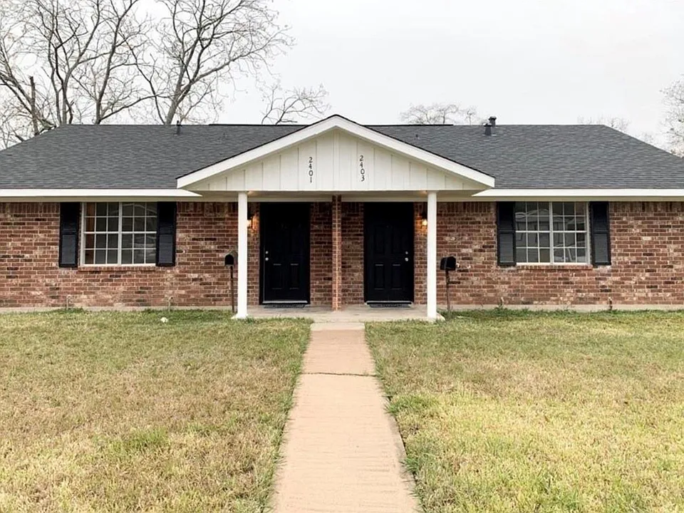 2403 Leaman Ave