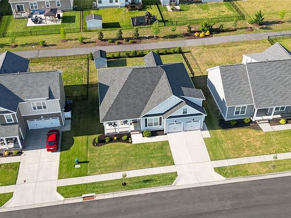 3rd image of 5020 Corolla Dr