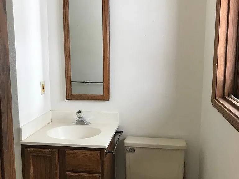 543 Ashbury Dr — Photo 16