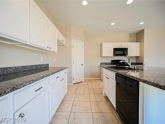 4th image of 10438 Val Piora St