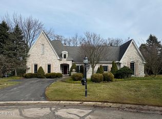 15 Stableside Rd N, Toledo, OH 43615