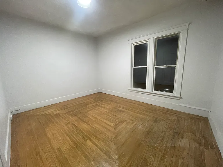 713 1st St #1 — Photo 7