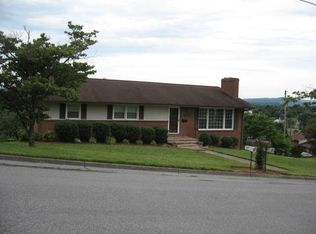 1509 Bali Hai Dr, Vinton, VA 24179