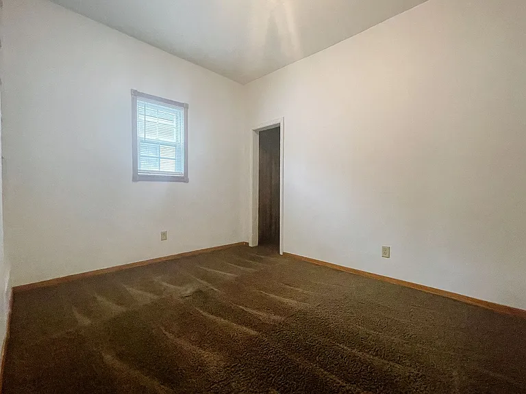 1617 W Memorial Dr — Photo 10