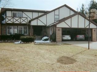 6247 Boneta Rd, Medina, OH 44256