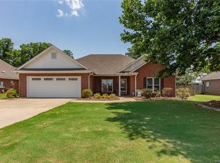 1836 Edinburgh St, Prattville, AL 36066