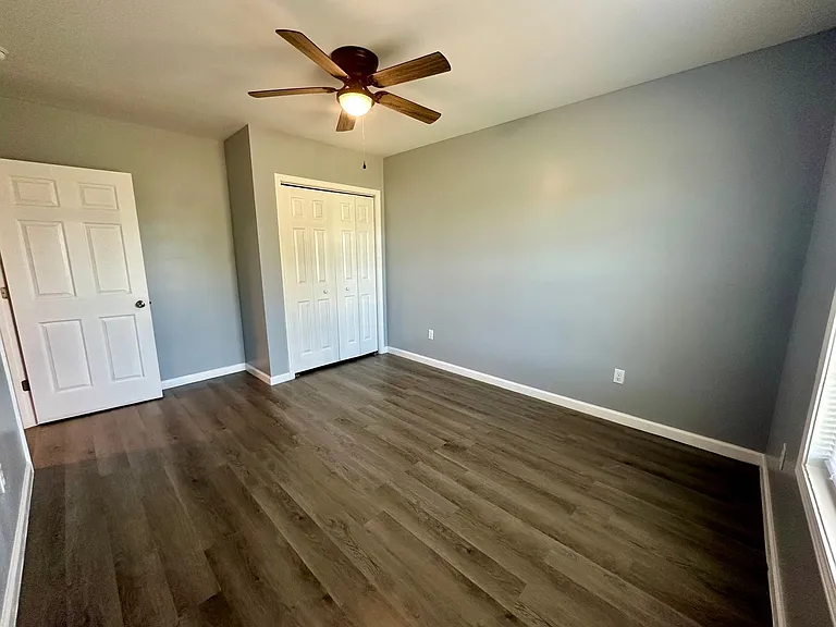 960B Mayfield Dr — Photo 11