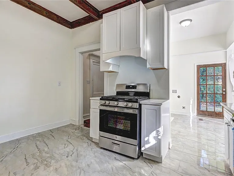 2733 Hillcrest Ave — Photo 30