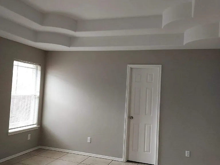 204 N Camino Real St — Photo 5