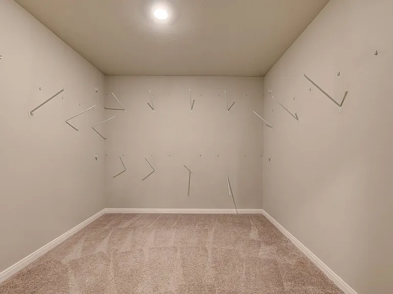 1609 Maroon Dr — Photo 33
