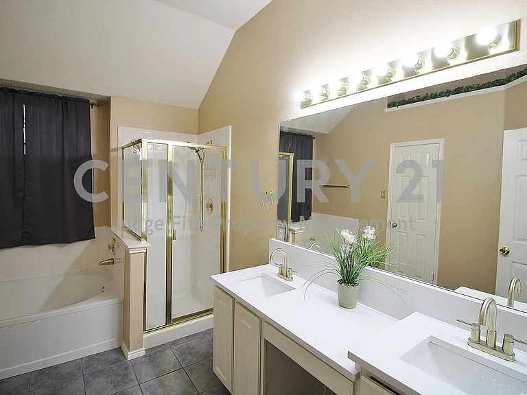 1507 Goodwin Dr — Photo 9