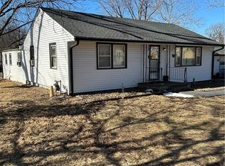 412 NW Donovan Rd, Lees Summit, MO 64063