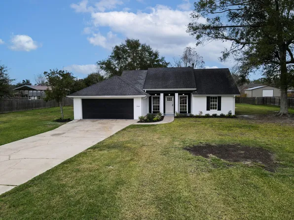2720 Twin Oaks Rd, Sulphur, LA 70663