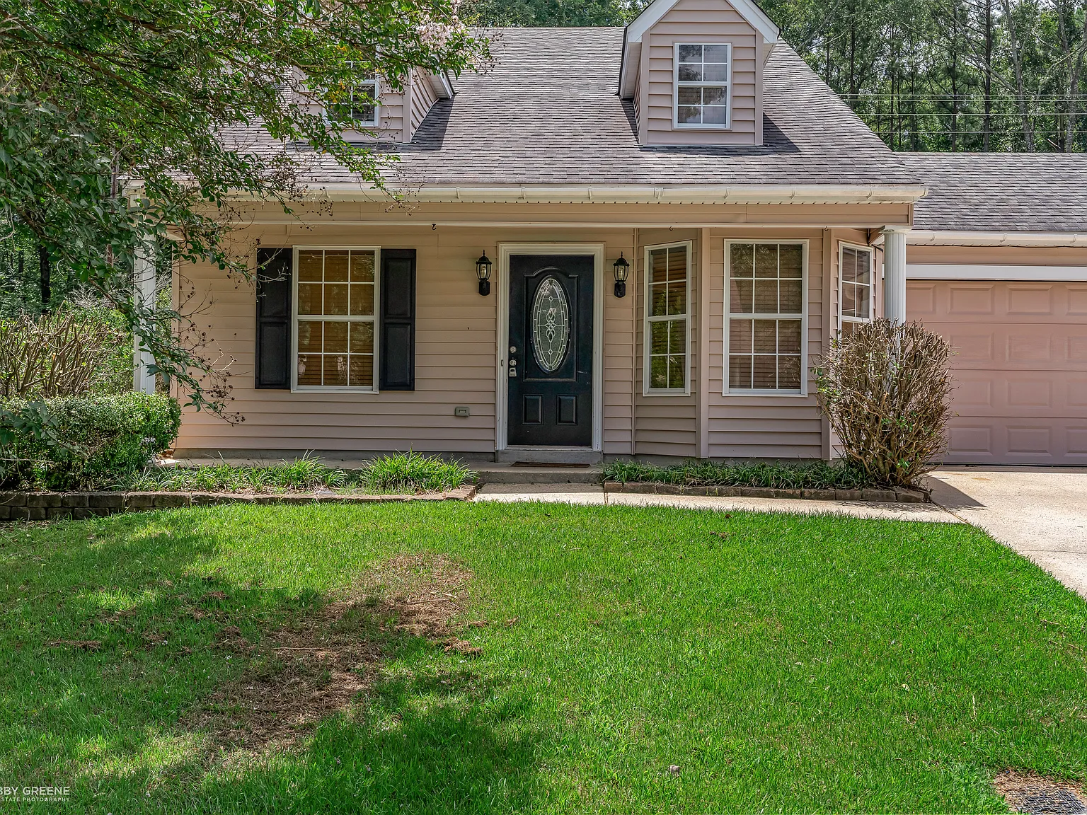 3 bed, 1685 sqft, $2,050 — Photo 2
