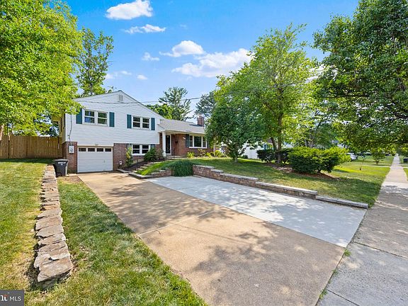 3rd image of 6705 New Hope Dr