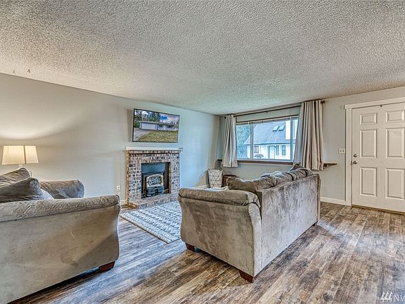 5th image of 13155 Elm Ave NW