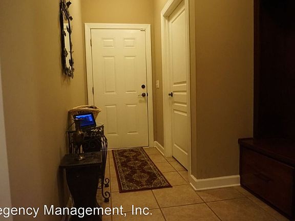 5th image of 114 Brookwood Dr