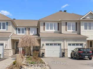 628 Pepperville Cres, Ottawa, ON K2M 0E8